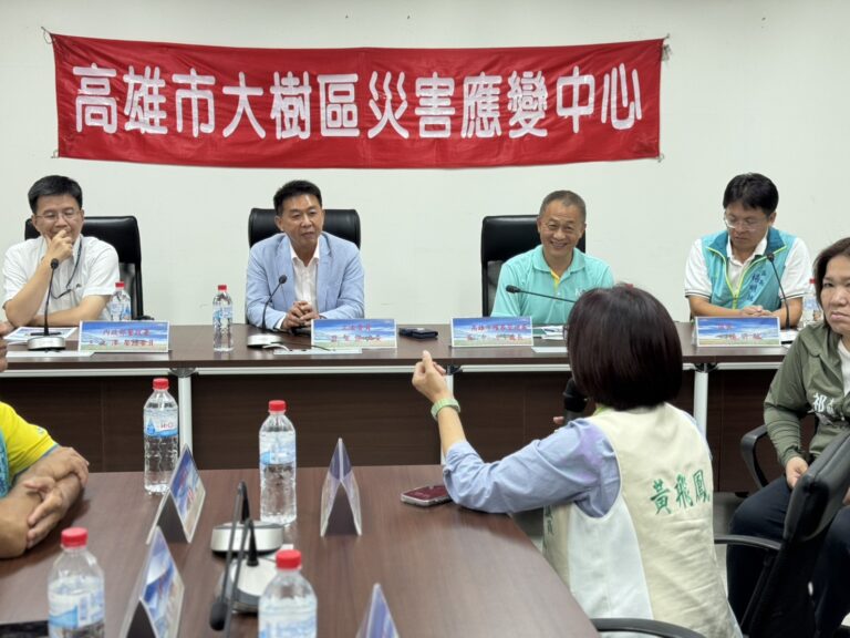 大樹警察公墓設置爭議引發地方齊聲反對 許智傑這樣說。〈圖/記者蔡宗武翻攝〉