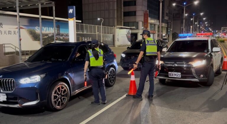 感謝老師不必敬酒開車 教師節連假高市警酒駕執法24小時不打烊。〈圖/記者蔡宗武翻攝〉