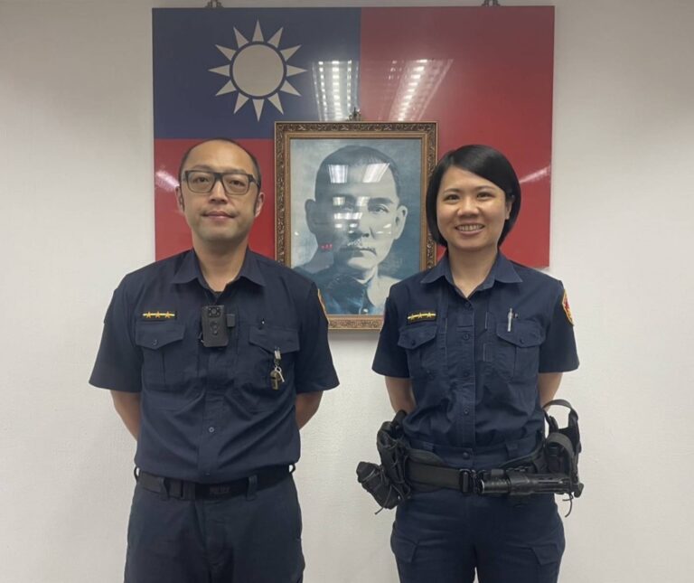 現場處理員警:警員黃勇傑、張琪翊。(記者李健興翻攝)