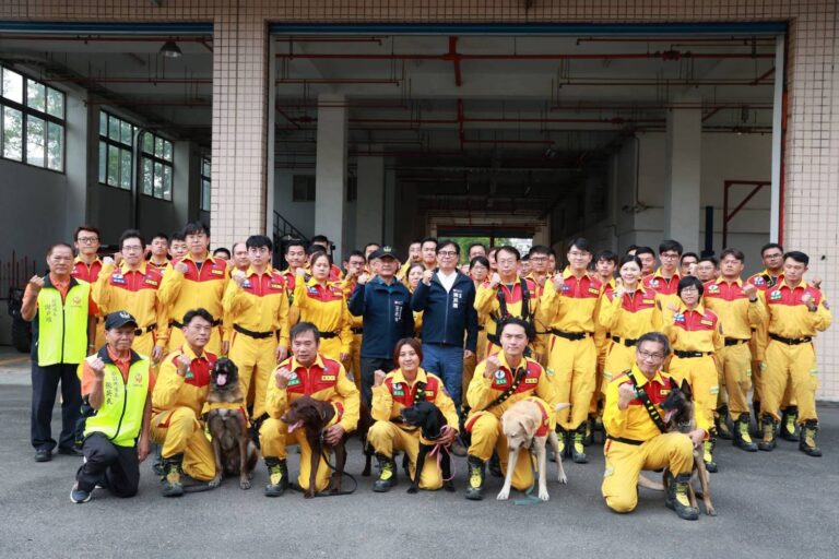陳其邁加碼投入救災資源 高市消防局全面提升搜救犬照護與特搜戰力。〈圖/記者蔡宗武翻攝〉