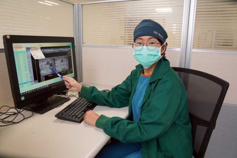 中國醫藥大學新竹附設醫院乳房外科簡姿萍醫師指出，乳頭濕疹若反覆不癒，務必進行乳房超音波檢查，以排除Paget氏病（乳頭型乳癌）的可能。（圖/記者張家燁翻攝）