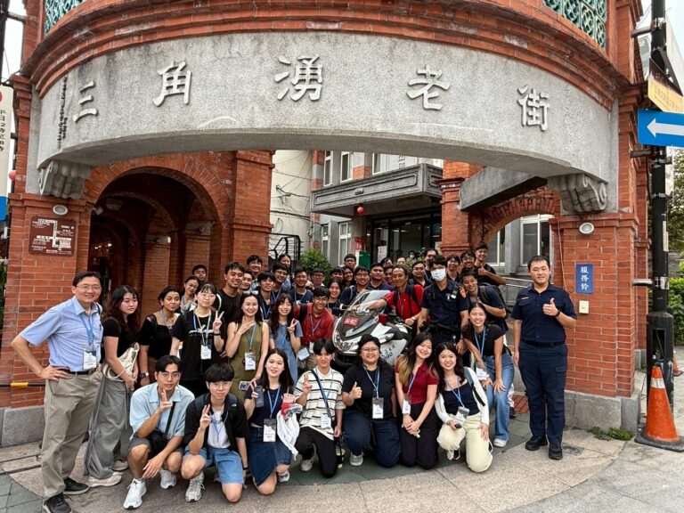 國際學生體驗臺灣警政日常(圖/記者戴昱弘）