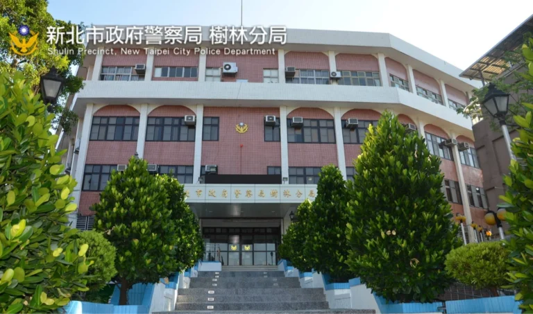 新北警紀連環爆!昨日一樹林員警疑擅查個資遭檢調帶走約談。(記者徐煜勝翻攝)