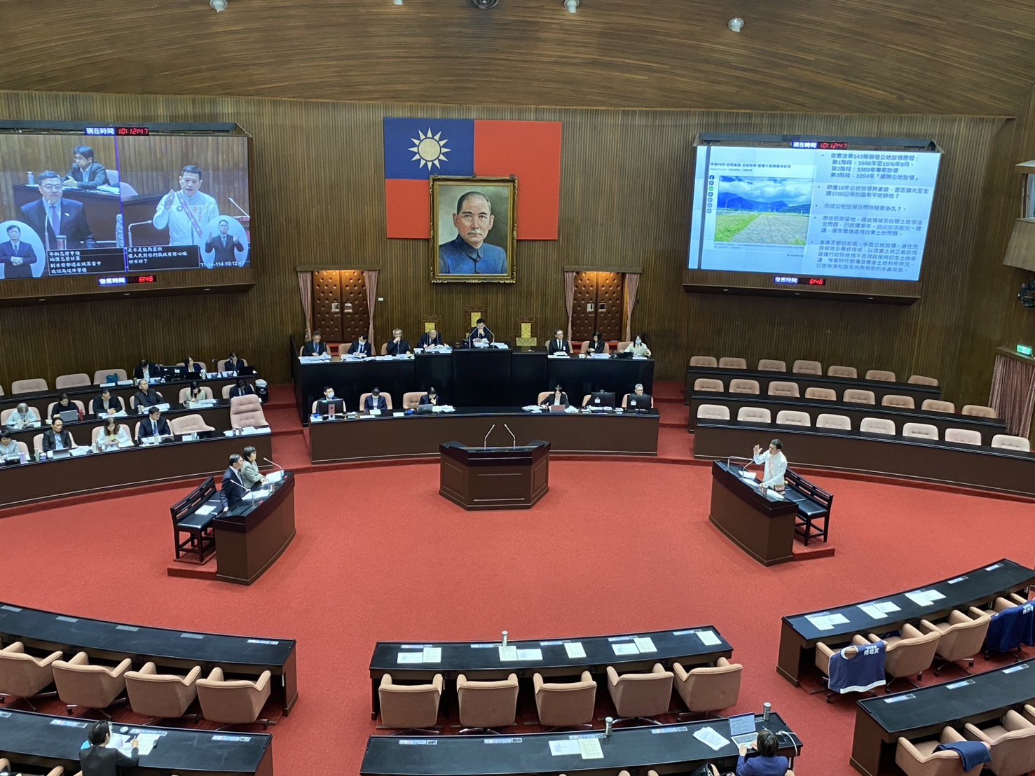 卓榮泰明確指出，一年內宜蘭縣蘇澳鎮朝陽里「大南澳台拓地」約80公頃國有農地將率先放領，作為示範區。(記者 包克明攝)