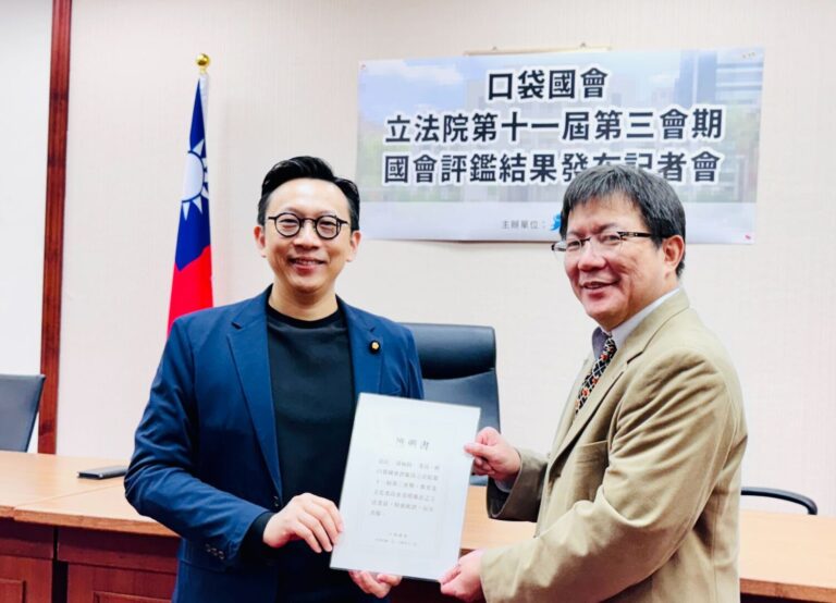 國民黨立法委員葛如鈞榮獲 2025 年度國會評鑑機構「口袋國會」入選立法院第十一屆第三會期教育及文化委員會「優良立委」。(圖／葛如鈞國會辦公室)