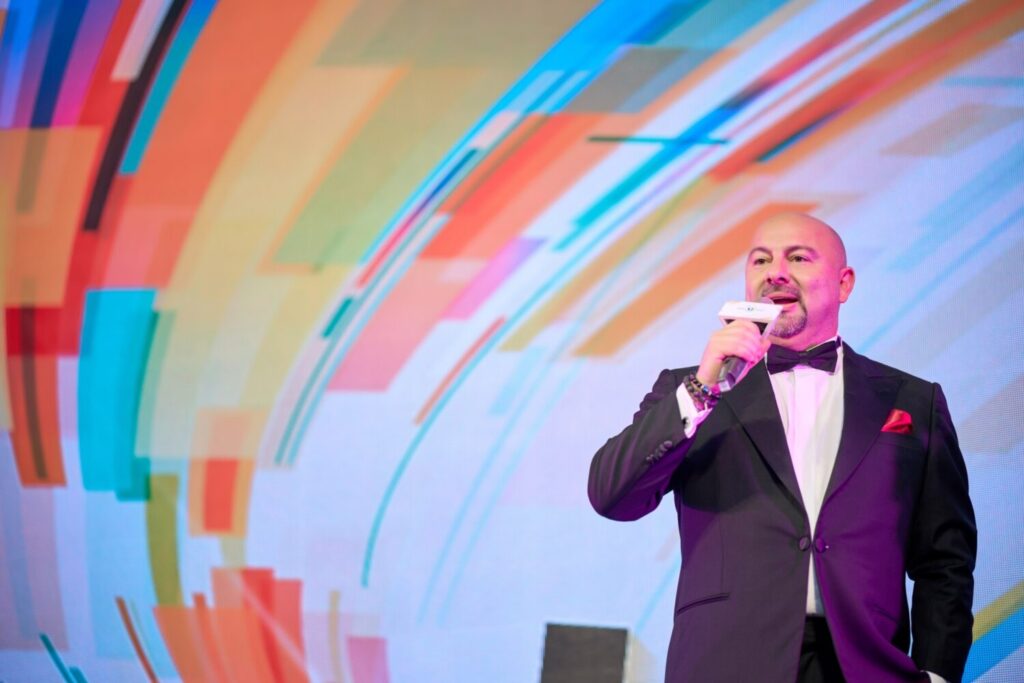 美商新生命創辦人Alexy Goldstein 表示重視自然規律的生活就能逐步邁向健康。(圖/美商新生命 提供)