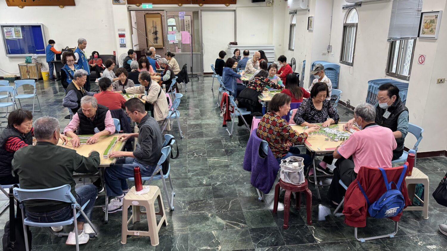 「議長盃銀髮益智競賽」不僅是一場牌技的較量，更能讓長者們透過活動展現活力、充實老年生活樂趣，讓身心更健康。