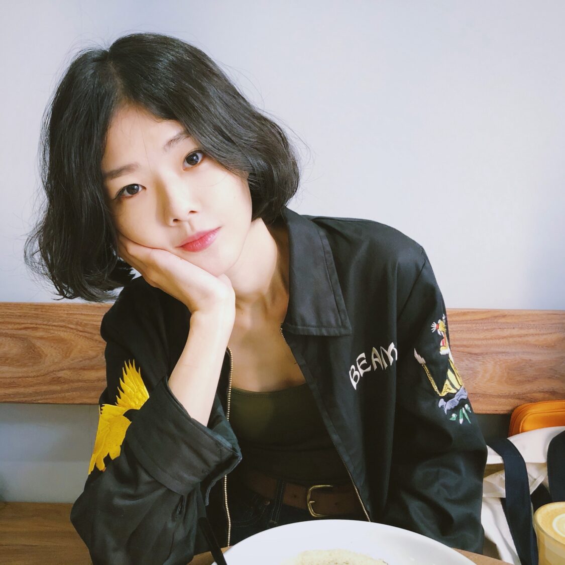 設計師林佳齡Misc：聯名香火袋設計，特別以青山靈安尊王與北港媽祖為雙主視覺，一剛一柔的意象以雙面對望呈現。(圖/文總 提供)