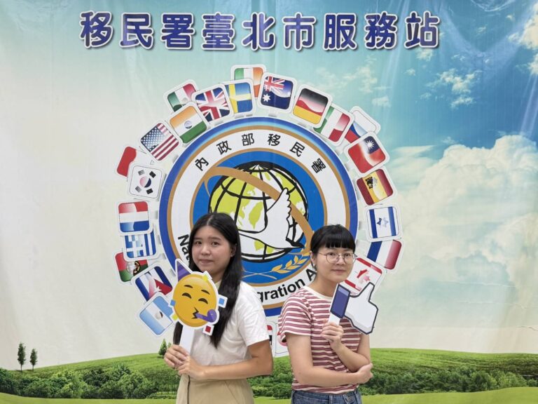 移民署北區事務大隊臺北市服務站，邀請今年考上移民特考約僱人員分享移民特考經驗。（圖／記者林家嘉翻攝）