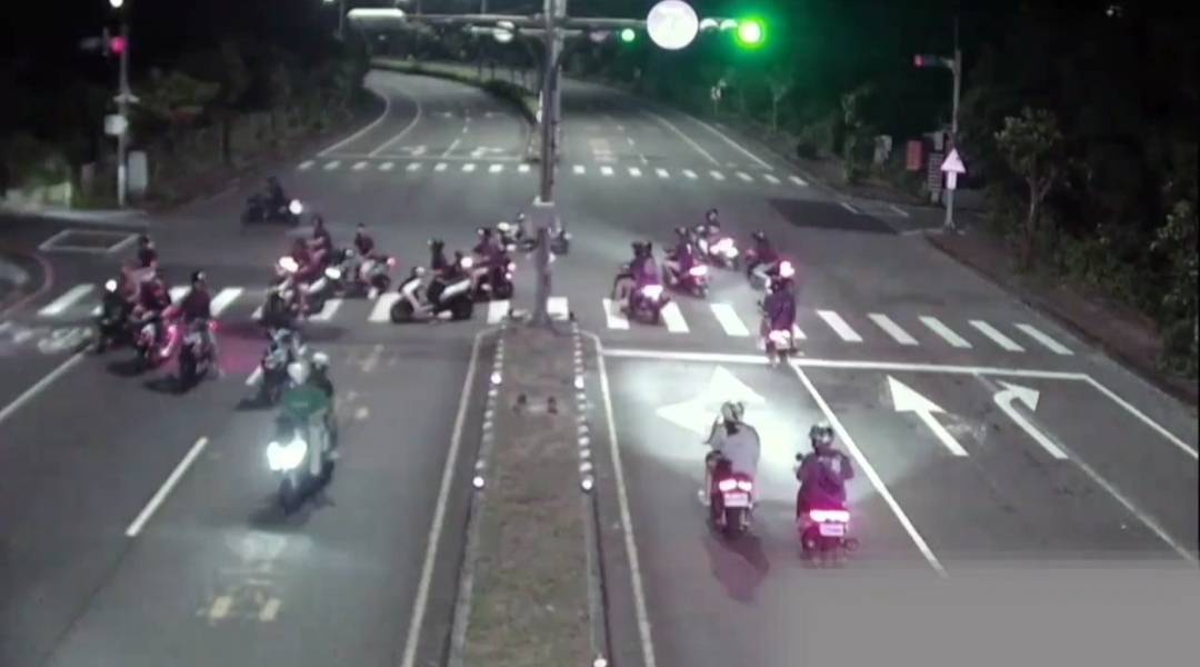 「飆仔飆、飆、飆」 新北警扣車又移送 - https://www.watchmedia01.com