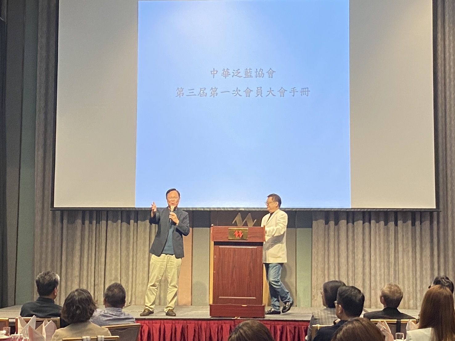 有意角逐嘉義市長的張啟楷呼籲藍白合作,「國民黨不只要守住執政縣市,還要把台南、高雄攻下來」。(記者包克明 攝)