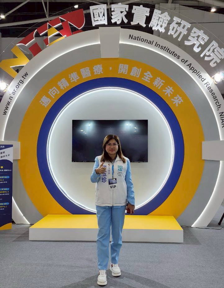 民眾黨立委麥玉珍出席2025台灣醫療科技展,關注新南向醫療合作與國際醫療發展。(圖/麥玉珍國會辦公室)