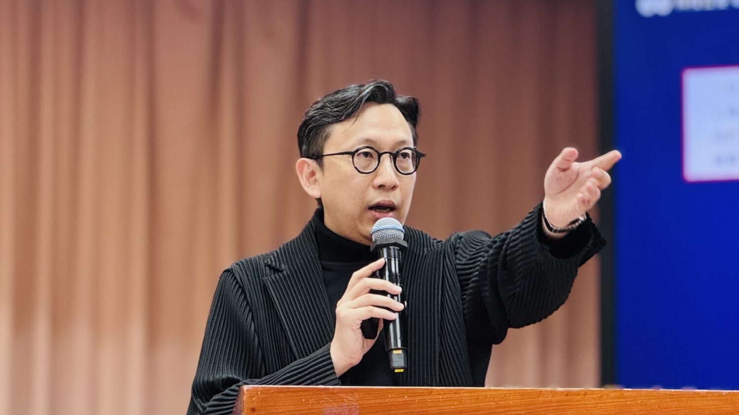 葛如鈞具體呼籲文化部應推動具全球視野的文化擴散策略，而非僅聚焦封鎖。(圖／葛如鈞國會辦公室)