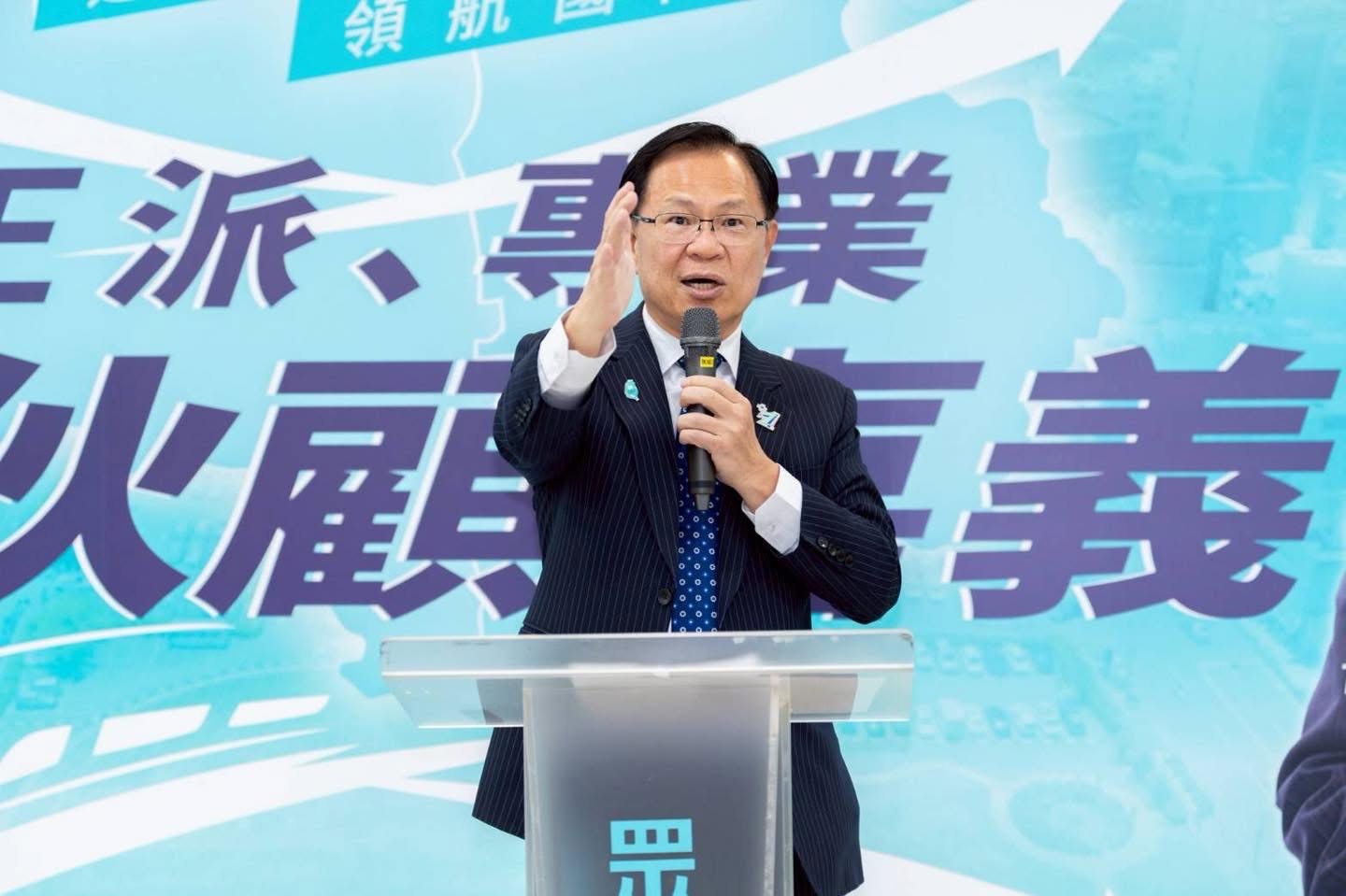 張啓楷質疑「王美惠指稱總預算卡關，恐影響嘉義市鐵路高架化工程進度」的說法是「不懂預算，或刻意倒果為因」，並要求王美惠向嘉義市民道歉。（圖／張啓楷國會辦公室)