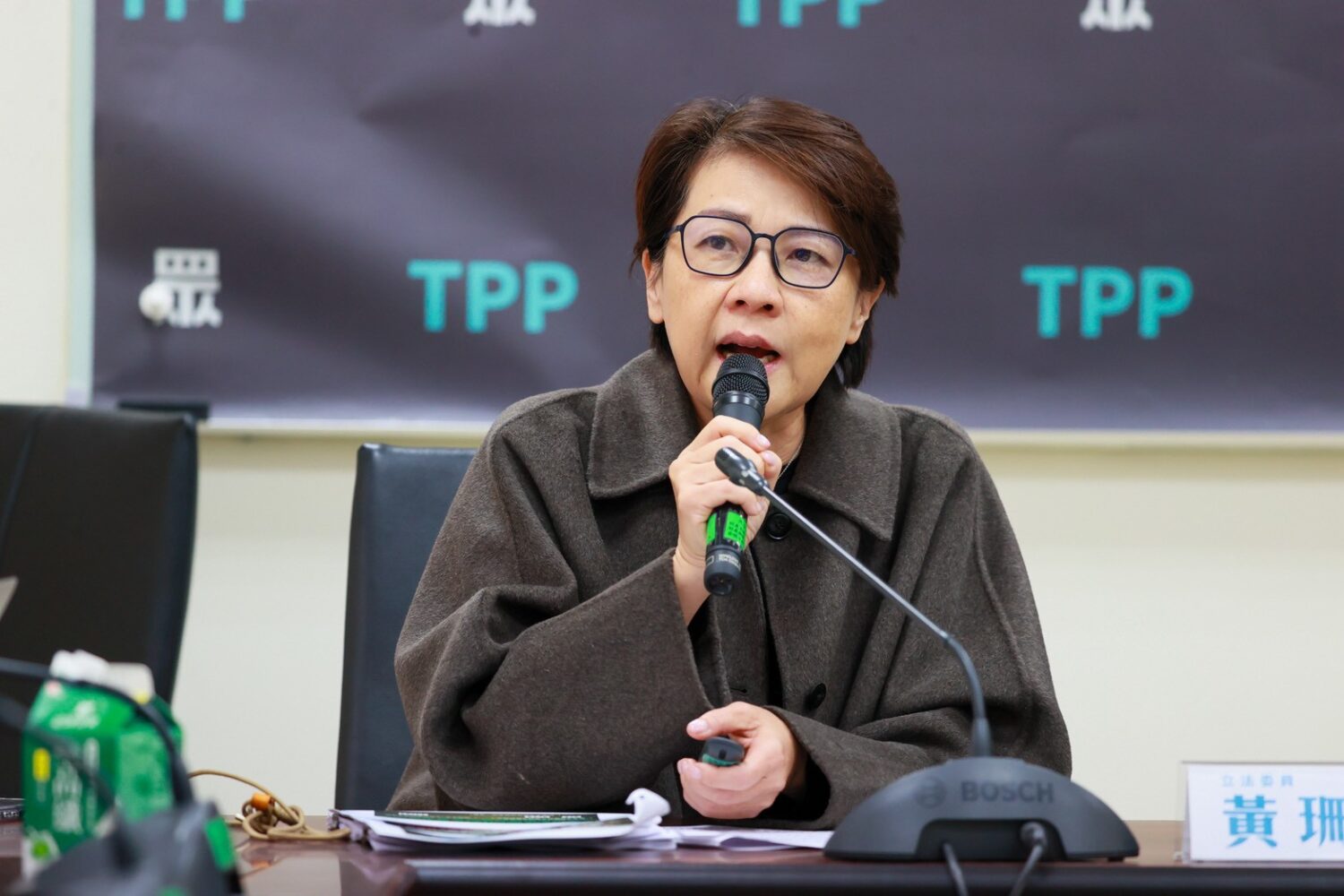 黃珊珊表示，《詐欺犯罪危害防制條例》去年火速通過，核心精神在於追回被害人財損、加重刑責並誘使車手供出上游。(圖／民眾黨團)