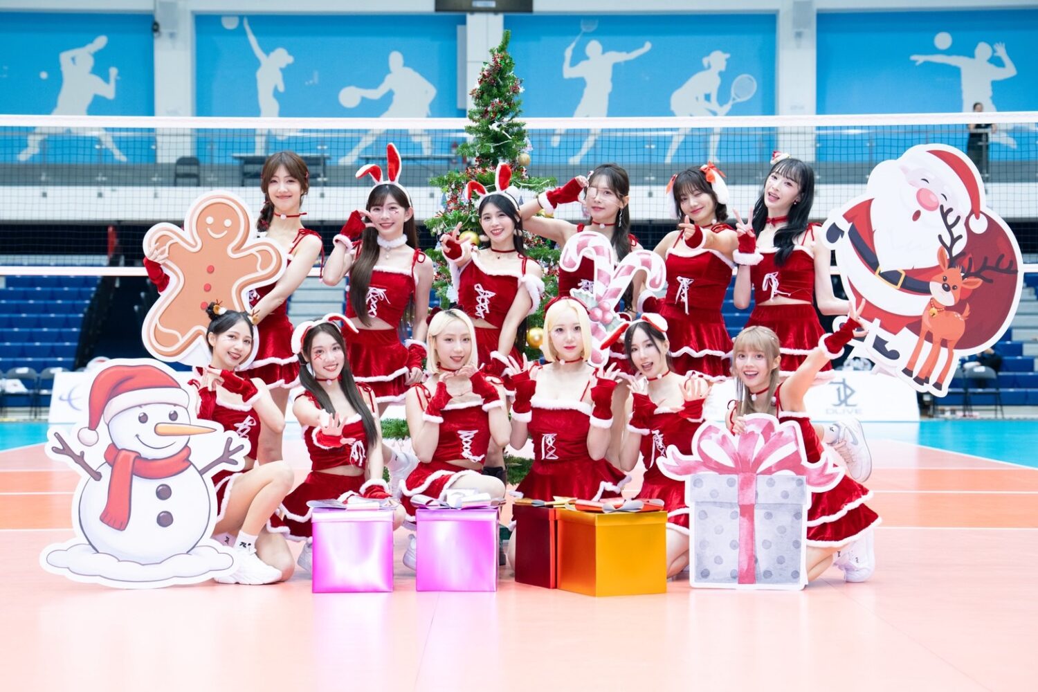 桃氣女孩化身聖誕女孩,陪粉絲提供過聖誕。(圖/影響力動能 提供)