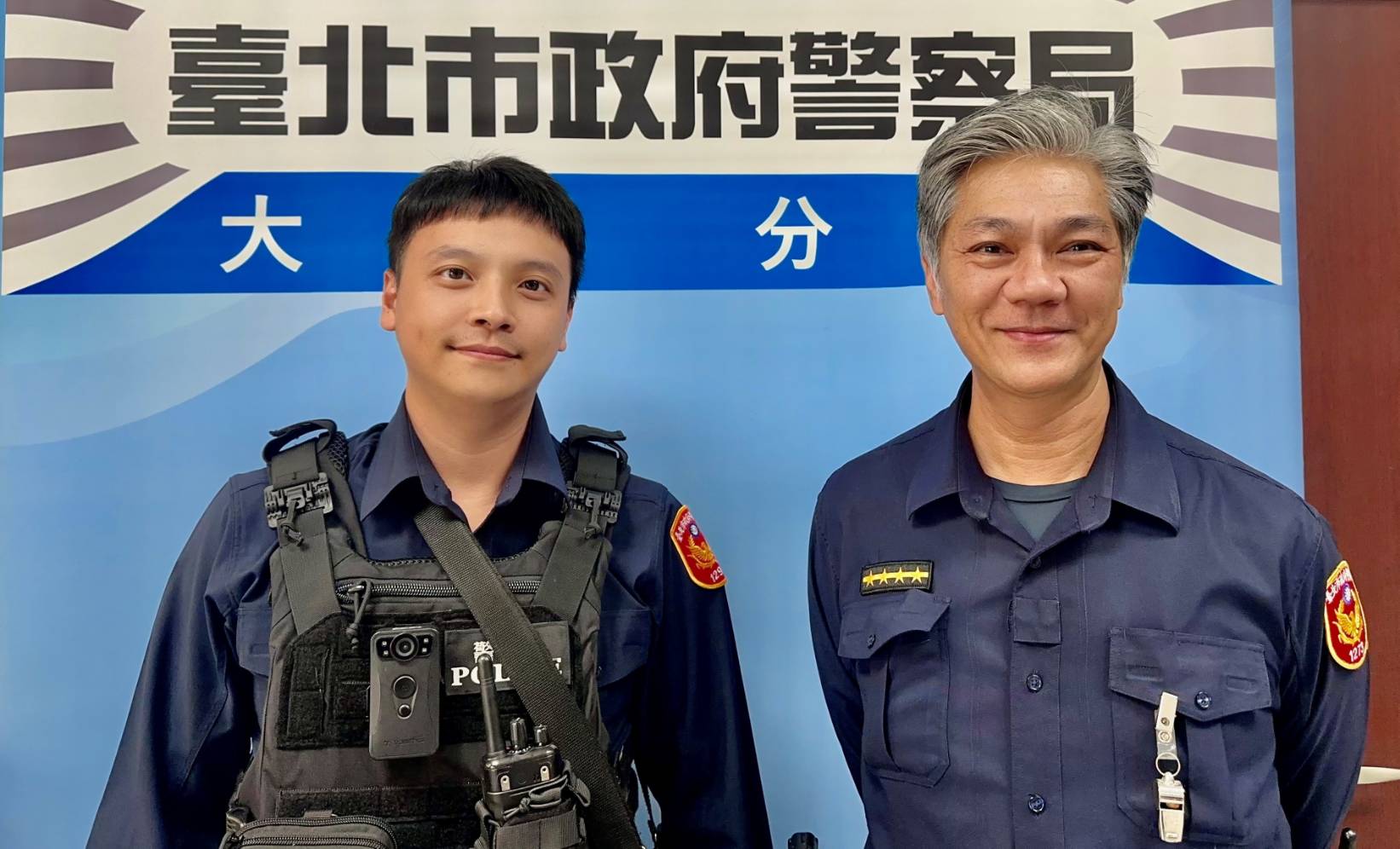 寧夏路派出所巡佐林鳳源(右)、警員吳庭華(左)。