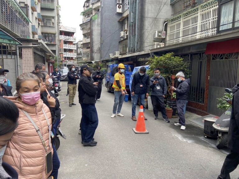 台北市信義區一處租屋處被發現13具貓屍,議員許淑華通報動保處、警方追蹤後續處置。(翻攝自許淑華粉專)