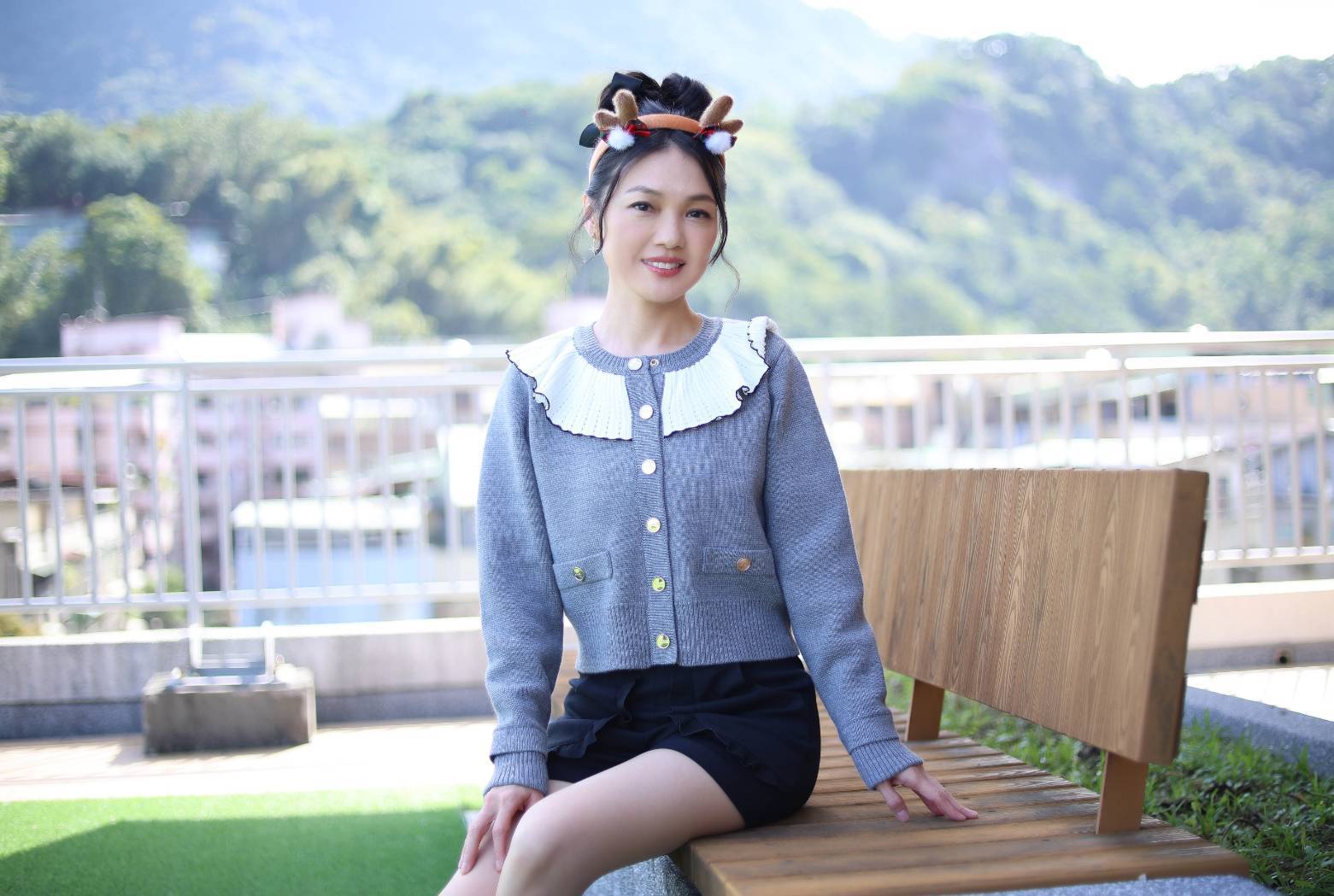 「蜜雪」受邀擔任紅心字會寒冬送暖「永飽安康」公益大使，為獨居長者募集營養餐食及保暖物資。(圖/紅心字會 提供)