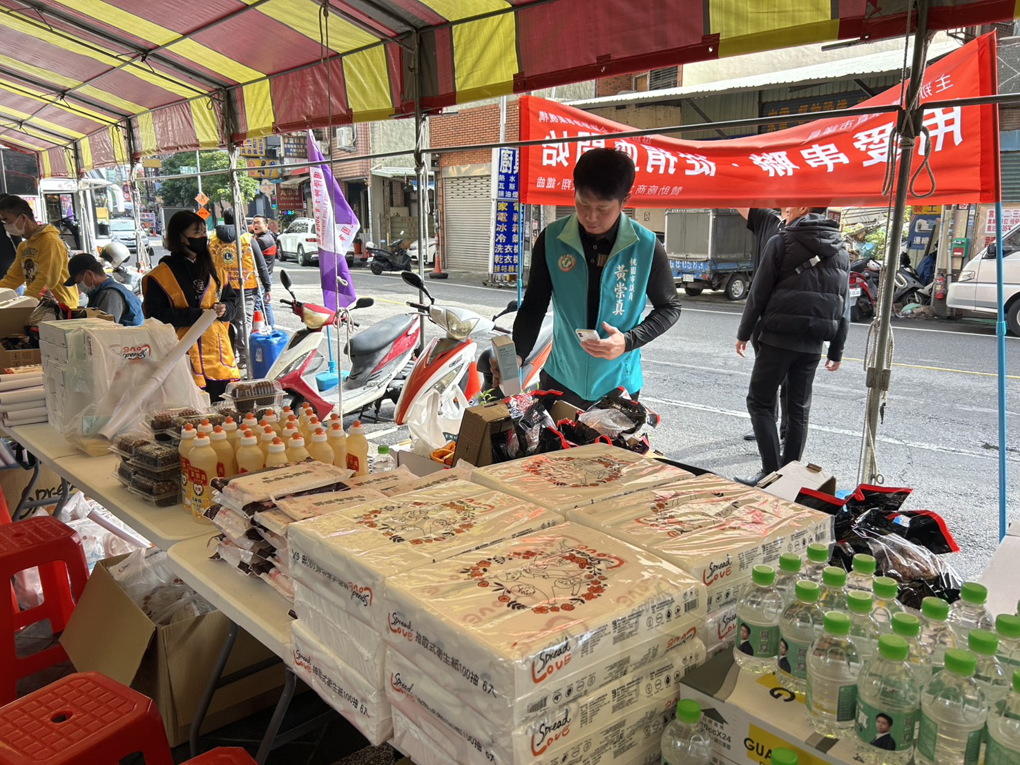 擔任桃園市議員及廣德獅子會會長的黃崇真表示,台灣血庫短缺問題長期存在,透過捐血活動盼與民眾共同努力,提升醫療量能。(記者翻攝)