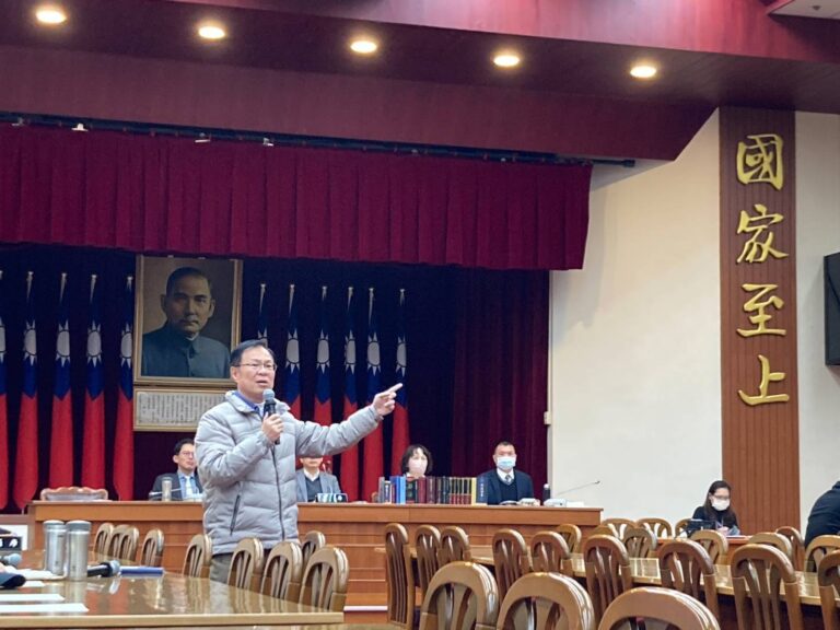 張啓楷痛批行政院不顧人民生活。(圖/張啓楷國會辦公室)