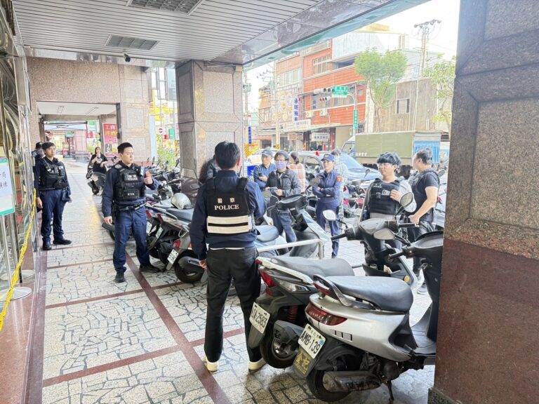 樹林進行防搶演練。（記者徐煜勝翻攝）