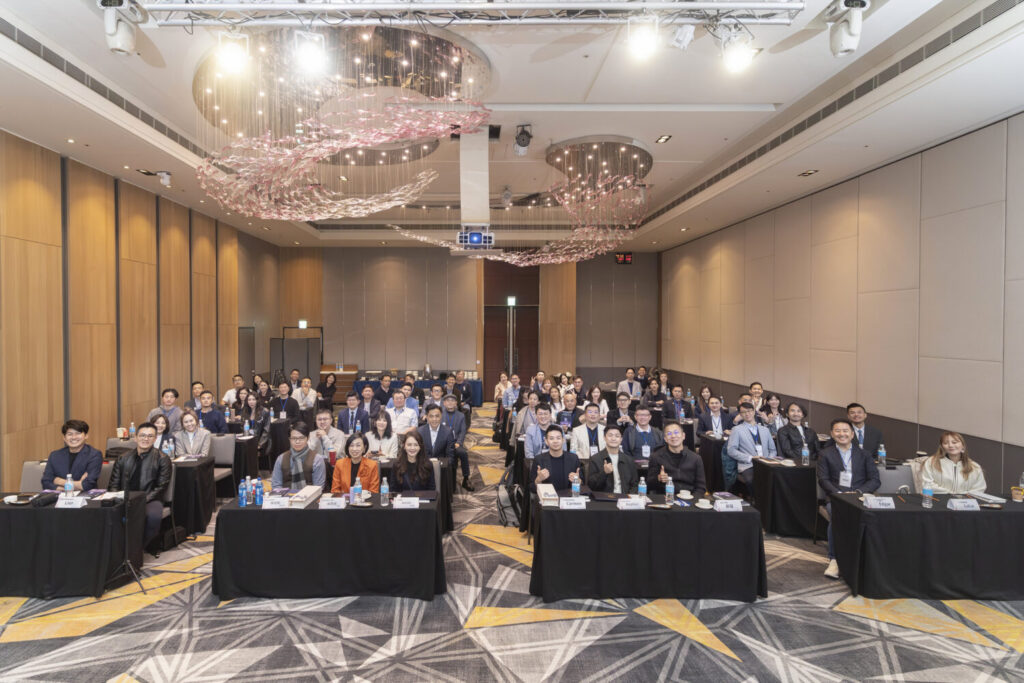 老獅說媒體學院年度盛會大合影。（圖／老獅說媒體學院提供）