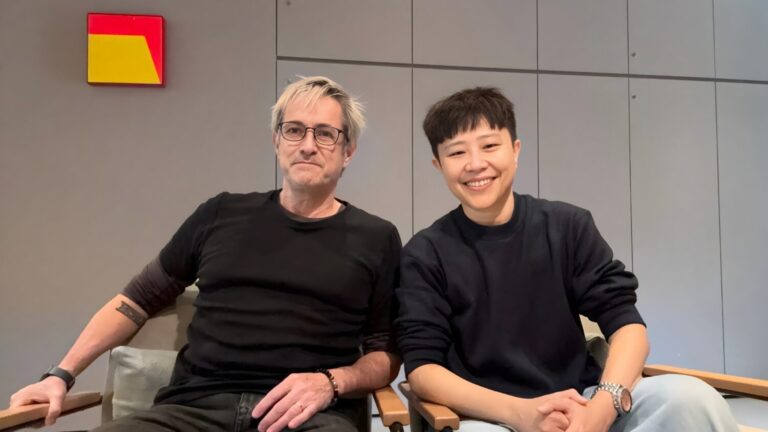 Taiwan Edge 主持人馬克・奧普利格 Marcel Oppliger 與 Inside Taiwan AI Podcast 共同創辦人 Kimmy Chen 合作西班牙語版半導體產業 AI Podcast。(圖／主辦單位提供)