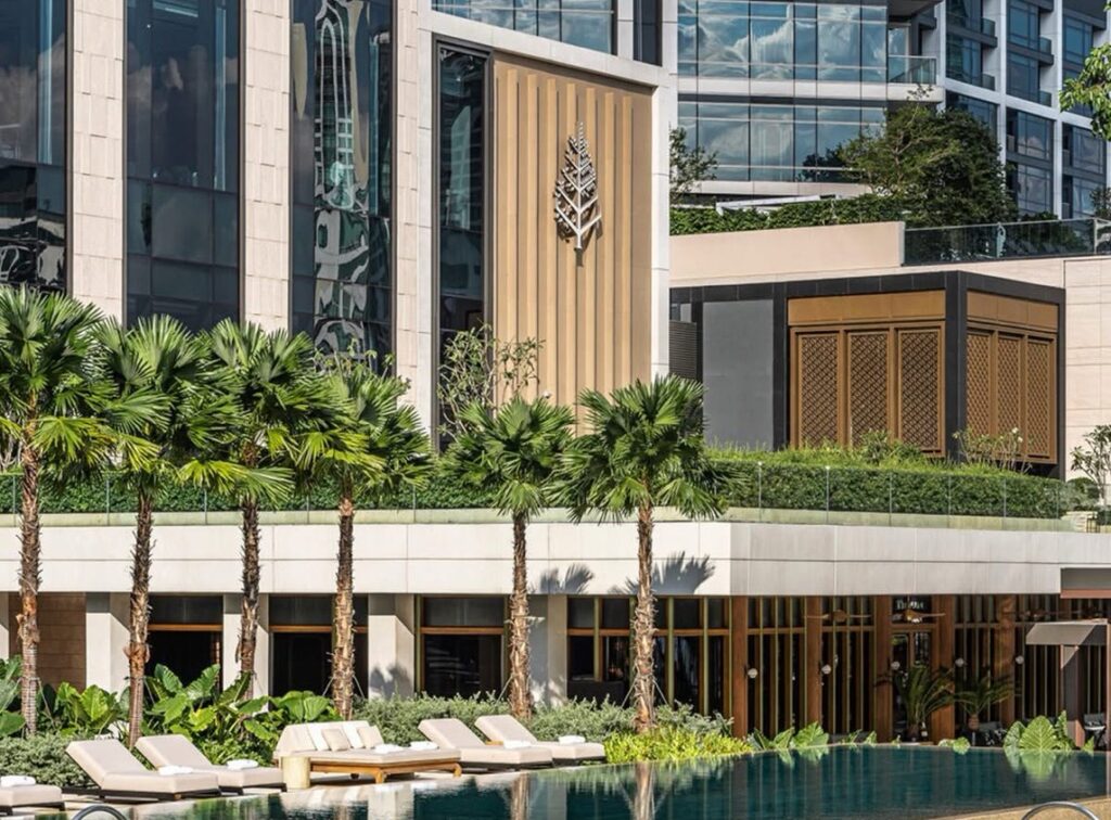 從酒店到雲端海洋：四季酒店跨界私人飛機與郵輪，全方位延續無微不至的奢華體驗。 (圖／愛上旅遊提供) 