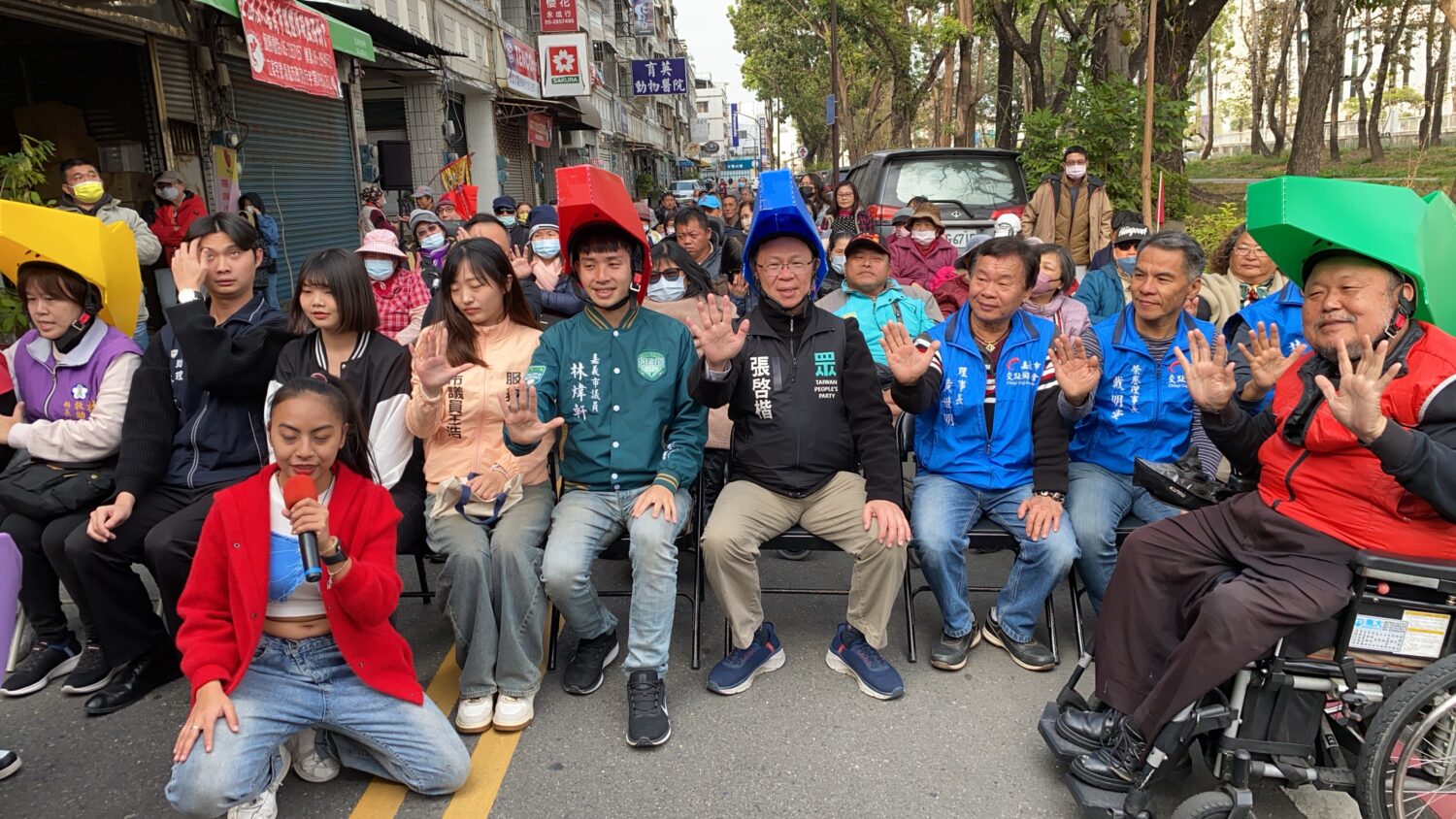 社團法人嘉義市肢體障礙服務協會8日下午於嘉義市區舉辦115年度「寒冬送暖」關懷經濟弱勢家庭暨身心障礙福利宣導活動。(記者 包克明攝)