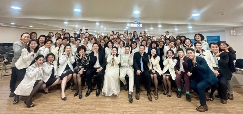 星寶生技特別在2月10號邀請來自馬來西亞的管子翔博士與管子豪博士來台演講【世界級專利 SOD × 逆齡科學全解析】讓不少會員及專家學者慕名而來！(圖/星寶生技 提供)