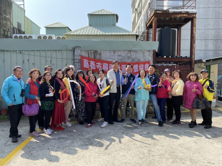 張啓楷全身心投入選戰，自大年夜起密集參與全市各項民間信仰、社團聚會，獲得許多正面迴響。(記者 包克明攝)