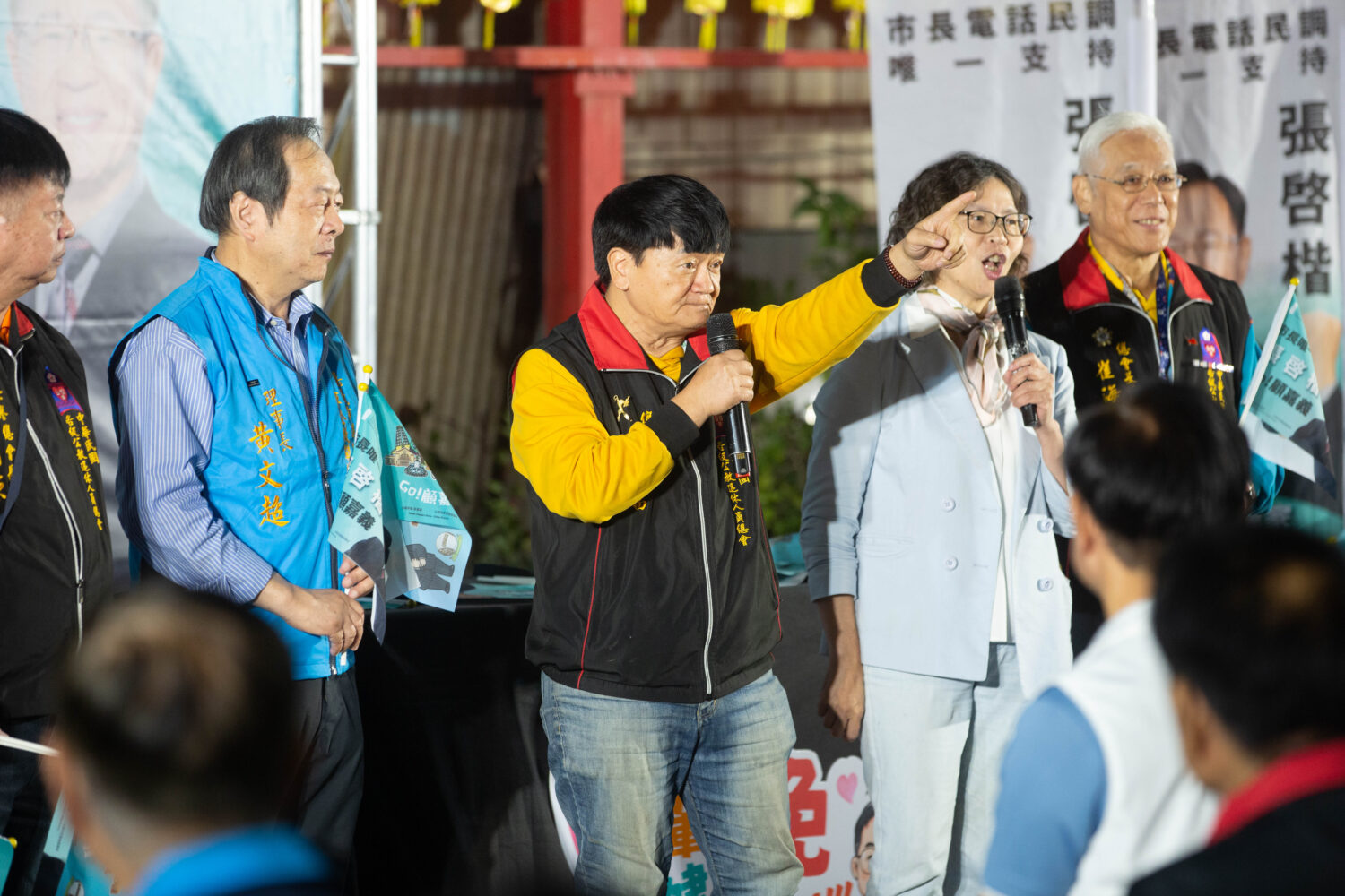 公教退休總會總會長胡敦富強調,「嘉義要贏 戰將先行」,他肯定張啓楷是能帶動嘉義經濟轉型與青年留才的優秀人才,希望嘉義市民為了自己和小孩,在電話民調時回答「唯一支持張啟楷」。(圖/民眾黨嘉義黨部)