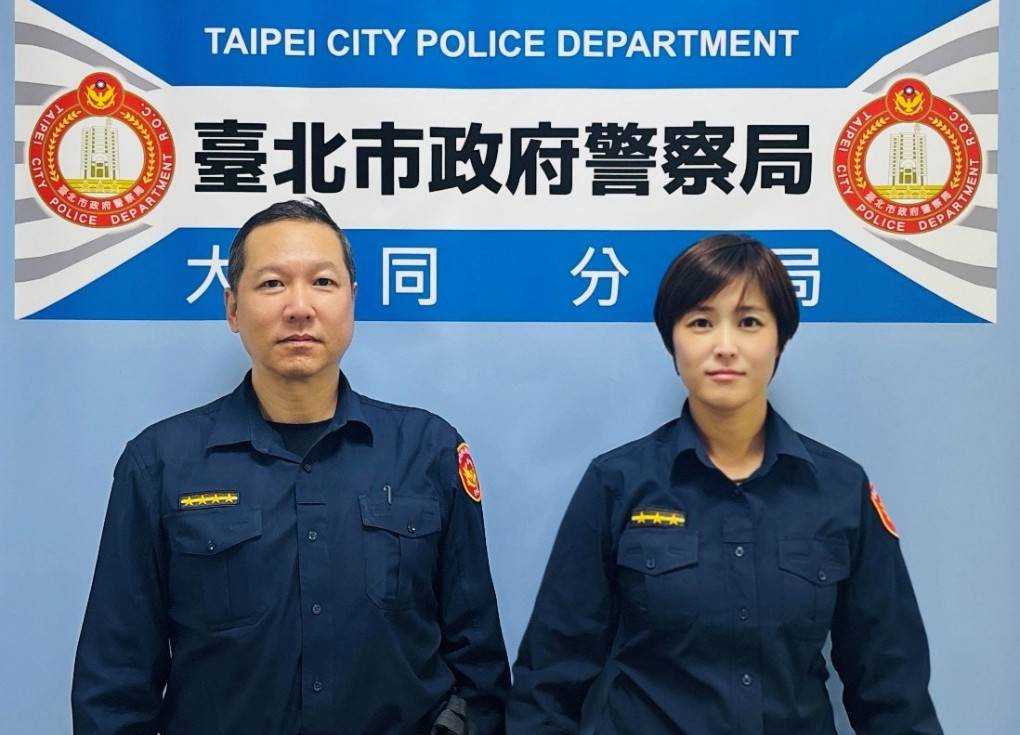 大同分局建成派出所巡佐高志鴻(左)、警員張育瑛(右)。(圖/記者戴昱弘 翻攝)