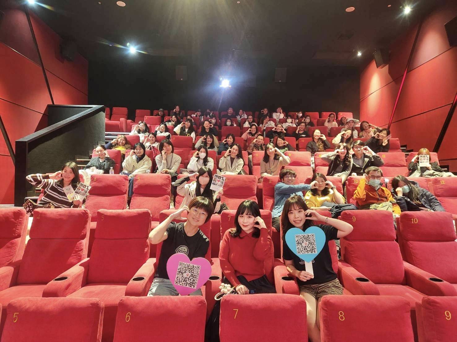 本次活動成功凝聚了新竹康橋學生家長以及「ePG竹科親子共遊社」朋友們的愛心，吸引近百位嘉賓共襄盛舉。(圖/紅心字會 提供)