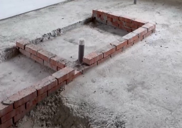 S小姐委託杜叙中負責豪宅裝潢，對方宣稱不需設計圖、不必簽約，全靠信任與美感，工程「包到好」，卻收錢不辦事。(圖／民眾提供)