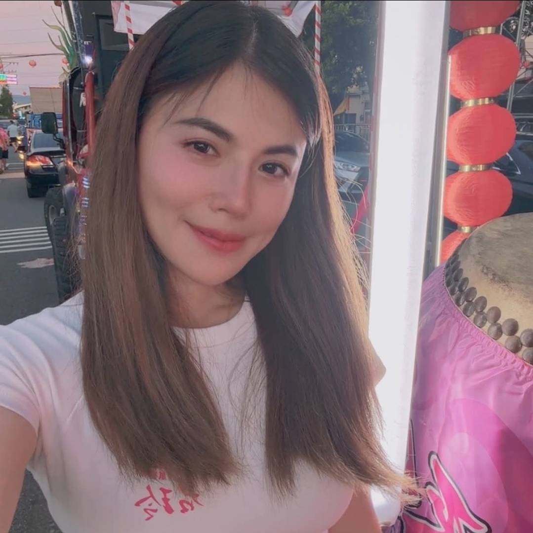 劉君玲與兩名前男友之間的情感糾葛，多次透過司法途徑解決，相關案件也因此頻頻躍上社會版面。（圖／翻攝自劉君玲臉書）