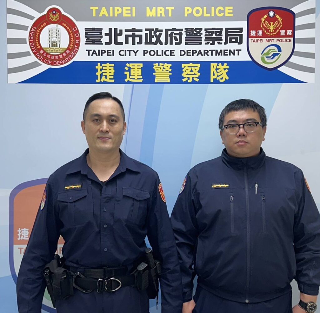 現場處理員警：警員林稠容、潘品臣。（記者李健興翻攝）