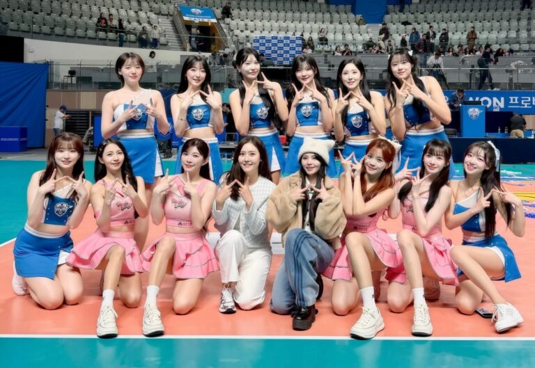 桃氣女孩更與友利排球隊啦啦隊 Woori Wonders 進行跨國共舞。(圖/影響力動能 提供)