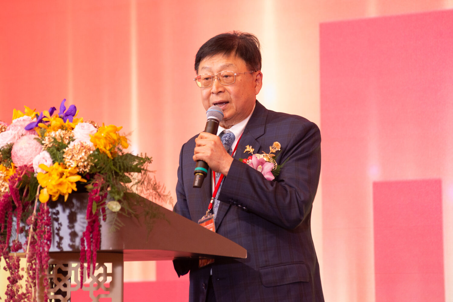 黃啟倫接任中華民國不動產聯盟總會理事長,籲政府滾動檢討打房政策 。(圖/中華民國不動產聯盟總會 提供)