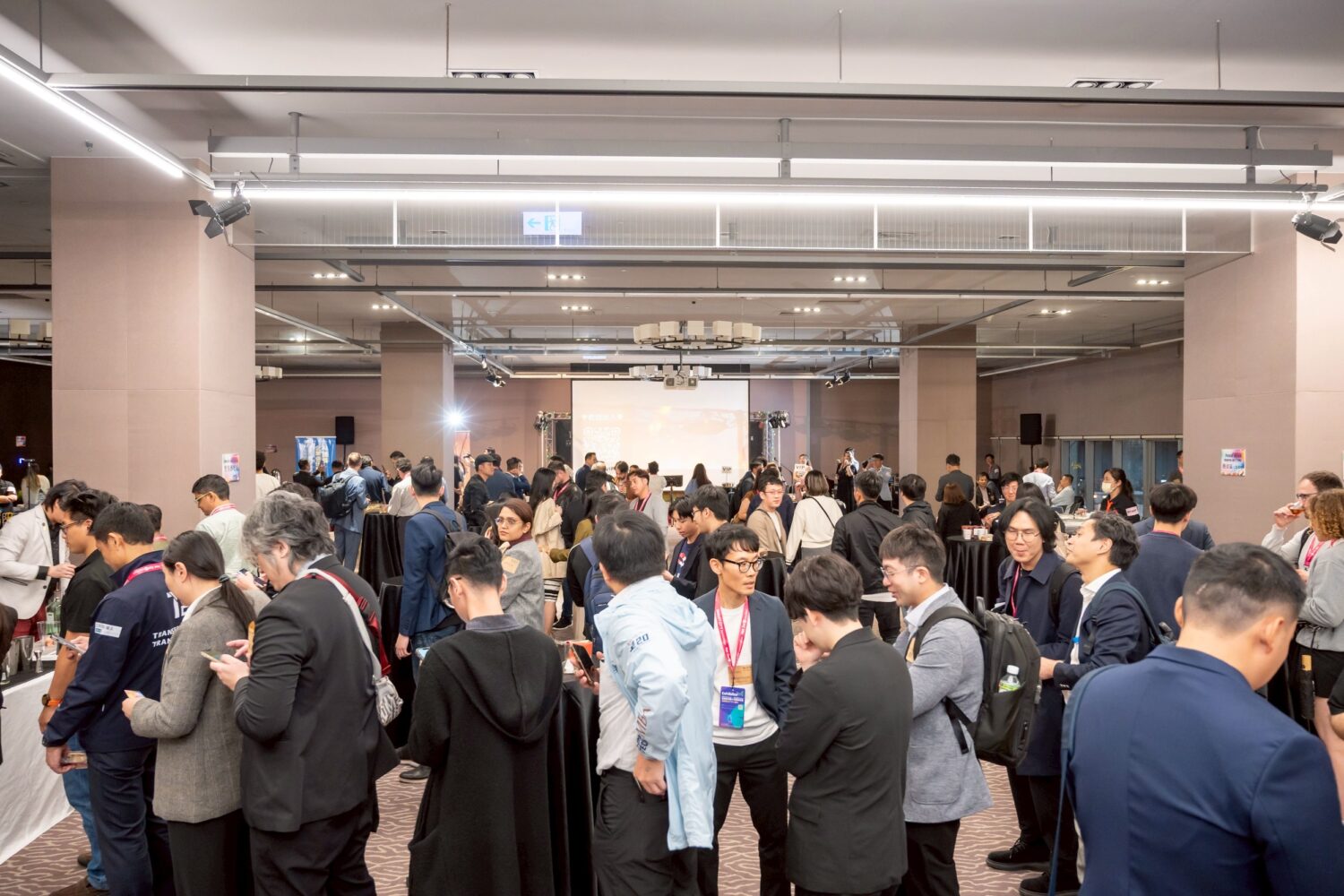 活動近百位海外新創與國際代表出席，透過跨國交流與合作，展現新創總會推動國際鏈結與全球市場拓展的成果。（圖/新創總會提供）