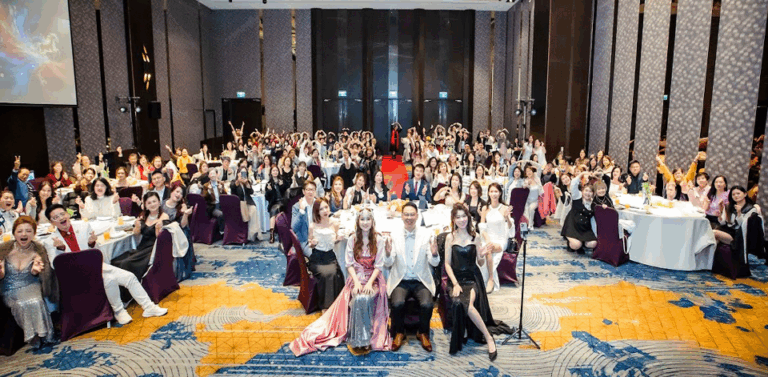 飛騰伊果年度春酒盛典，以「龍騰億航，勢領全球」為主題。(圖／飛騰伊果 提供)