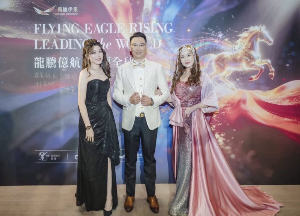 飛騰伊果由黃喬曦（圖右）、謝冠鴻（圖中）、郭婉珍（圖左）領軍，2025年達成多項里程碑。（圖／飛騰伊果 提供）