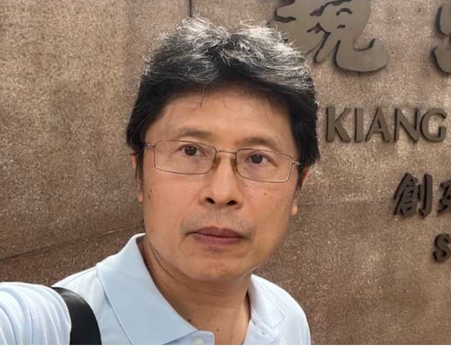 醫師沈政男就行政院限制提供立委資料一事公開表態,質疑行政權干預立法權。(圖/記者 趙靜姸翻攝)