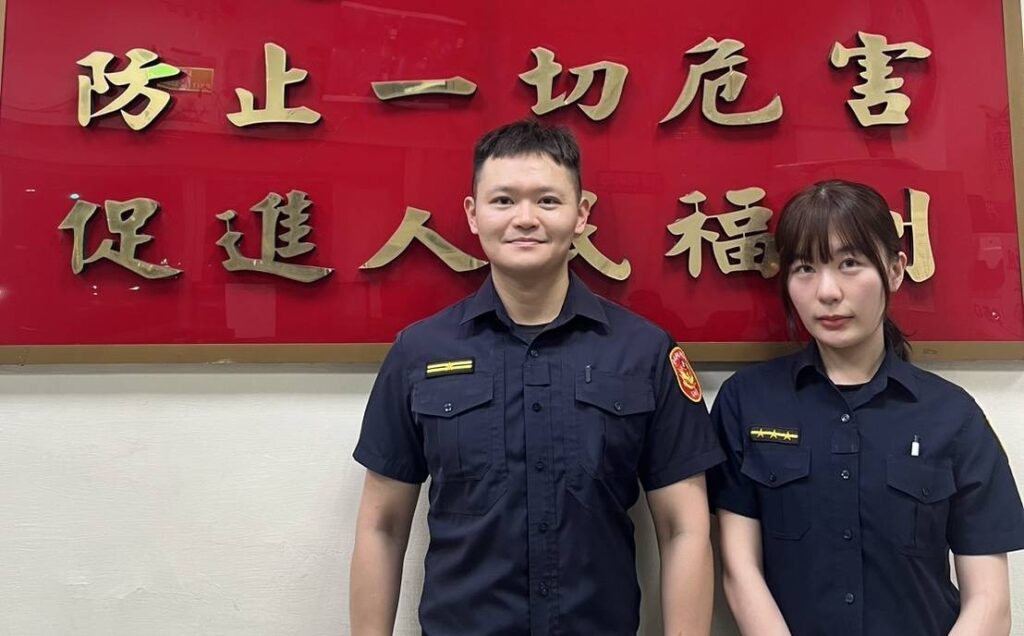 大同分局延平派出所副所長許哲誌(左)、警員陳吟禎(右)。(圖／記者戴昱弘 翻攝）