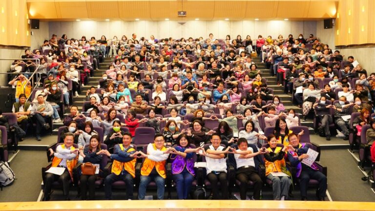 台灣AED推廣教育協會舉辦CPR+AED急救教育訓練，展現「人人都會CPR・處處都有AED」的公益精神。（圖／社團法人台灣AED推廣教育協會提供）