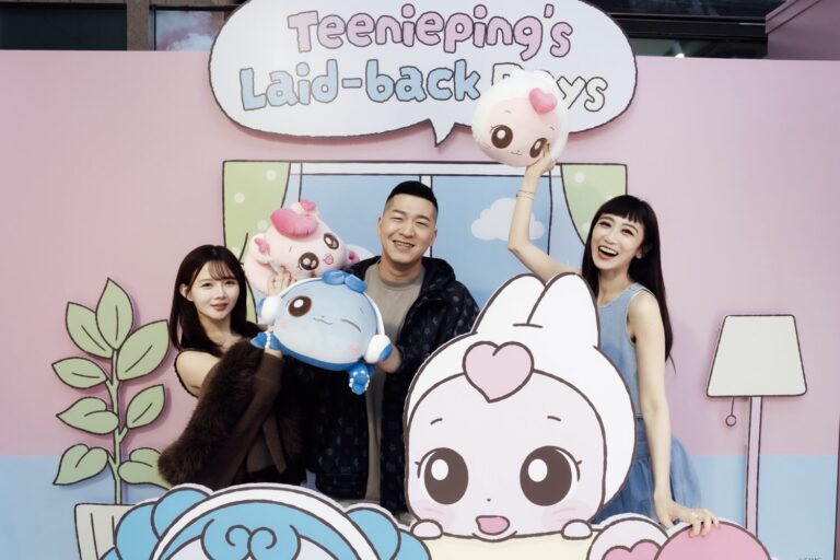 左起-倩倩、草爺、蔡允潔出席韓國人氣IP「奇妙萌可 甜心生活樂園展」活動。(圖/像素匯 提供)