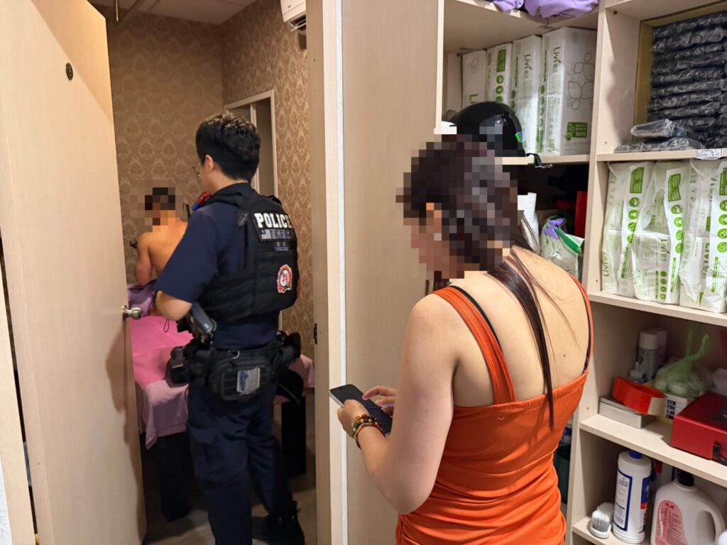 店家經多次通知，仍未改善，警方依法處理。(圖／記者李健興 翻攝）