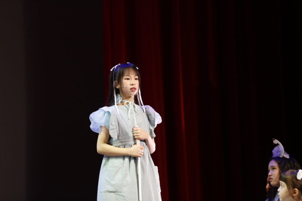 今年全新改編的《Cinderella灰姑娘》不僅是視覺與聽覺的饗宴，更是孩子內化英語能力、建立自信舞台的重要里程碑。(圖／佳音英語劇團提供)