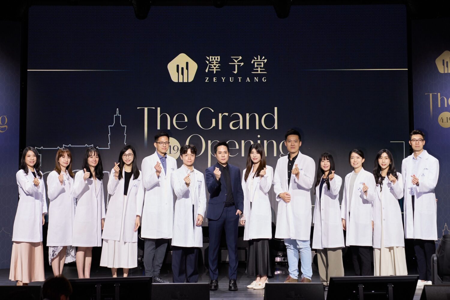 澤予堂醫師團隊「信任從陪伴開始」：成為全家人的健康好朋友。(圖/澤予堂 提供)